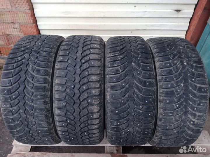 Bridgestone Blizzak Spike-01 195/55 R15
