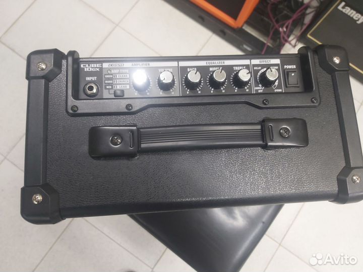 Гитарный комбоусилитель roland cube 10gx
