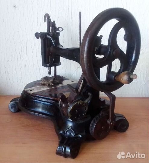 Редкая, старинная швейная машина