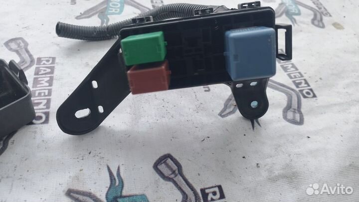 Блок реле Toyota Mark X