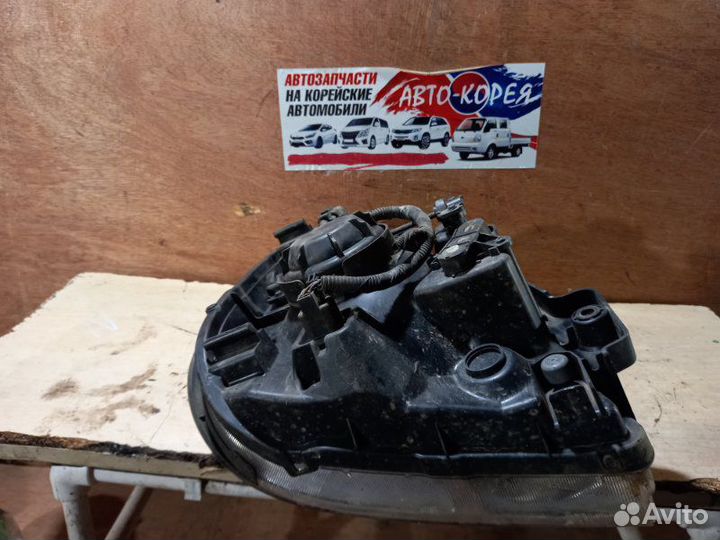 Фара передняя левая Kia Bongo 3 2004-2012