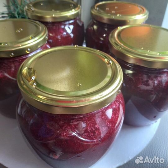 Брусника, перетертая с сахаром