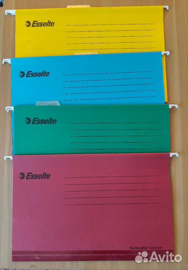 Подвесные папки Esselte и Bantex