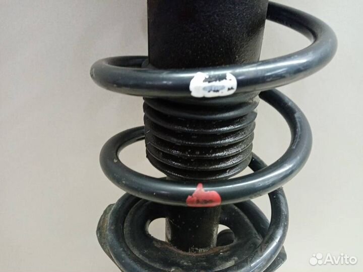 Амортизатор передний левый Nissan Nissan AD Y12 20