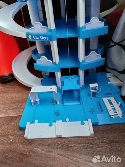 Трек, паркинг 4-х уровневый Aral