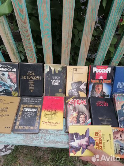 Книги детективы, историч., и др.книги