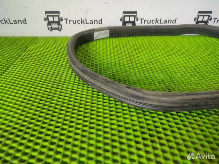 Уплотнитель крышка инструментального ящика Man Tgs