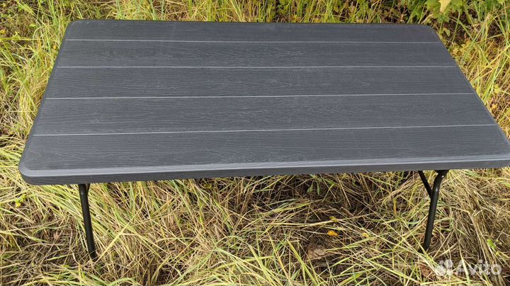 Стол из Стали и Пластика со Складными Ножками