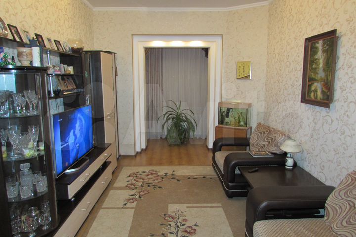 3-к. квартира, 93 м², 1/9 эт.