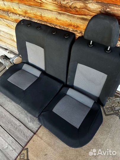 Сиденья, обшивка багажника volkswagen polo