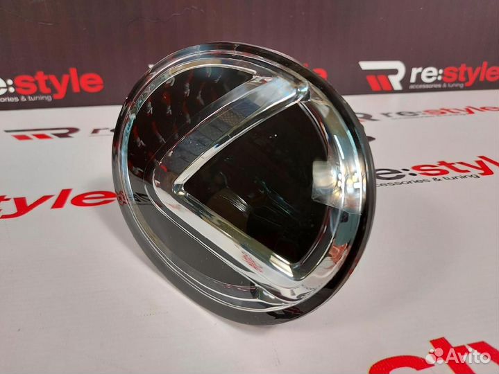 Эмблема в решетку Стиль 2020 Lexus GX460 U2391