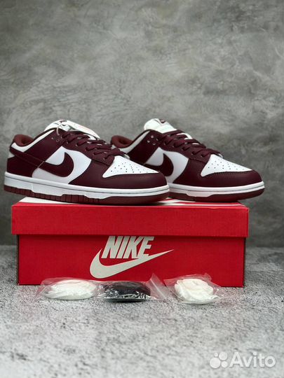 Nike Dunk Low Team Red