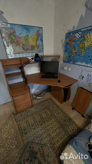 Компьютерный стол