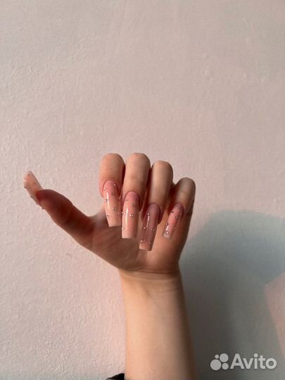 Маникюр Левый берег