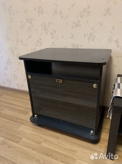 Тумба под телевизор