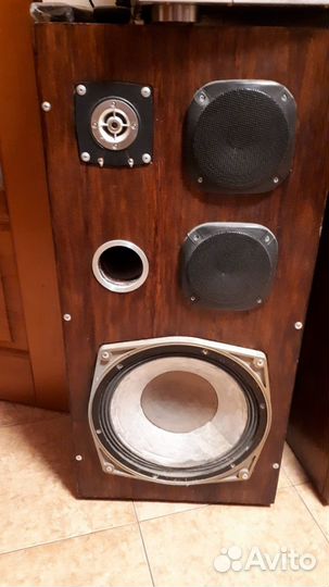 Продаю музыкальный центр