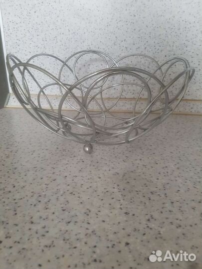 Подставка под полотенце и ваза для фруктов