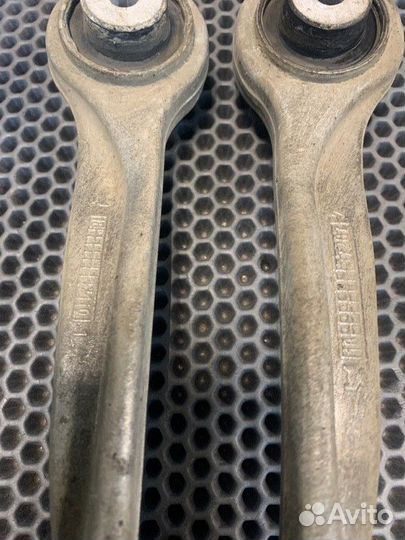 Рычаг подвески передний Audi Q7 2017