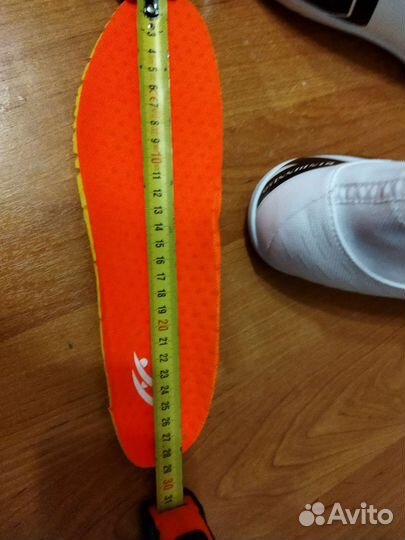 Футбольные бутсы новые 44 размер