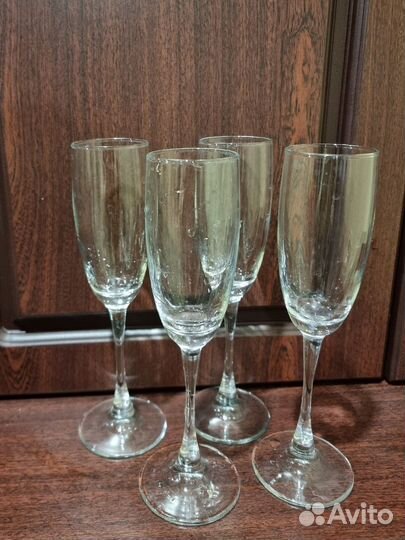 Бокалы для вина, шампанского