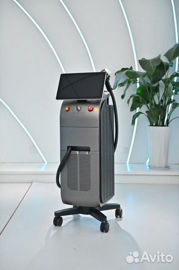 Диодный лазер для эпиляции titanium 1600W USA
