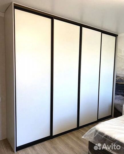 Шкаф распашной