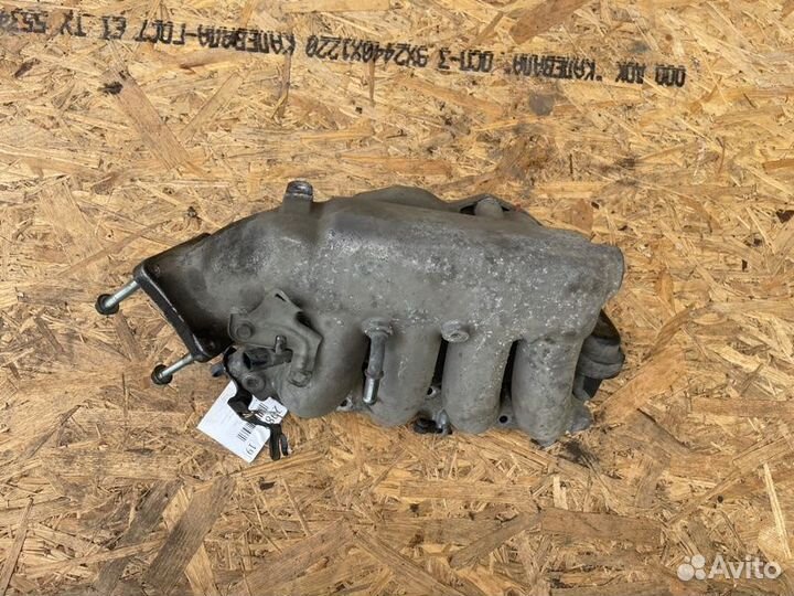 Впускной коллектор передний Honda Cr-V III 2.4