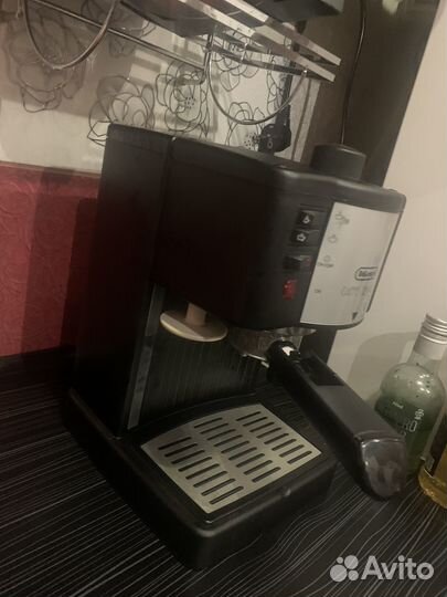 Кофеварка рожковая delonghi