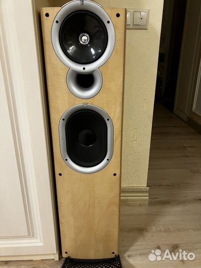 Акустические колонки kef q7