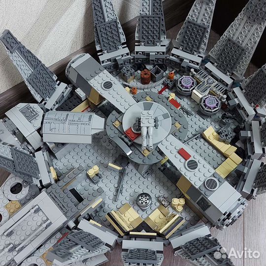 Lego 75105 Лего Звёздные войны Сокол тысячелетия