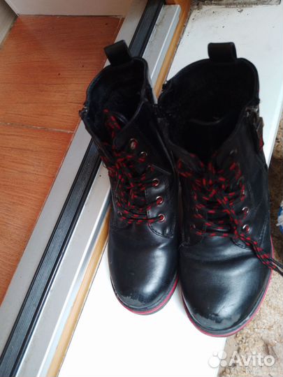 Отдам ботинки на мальчика