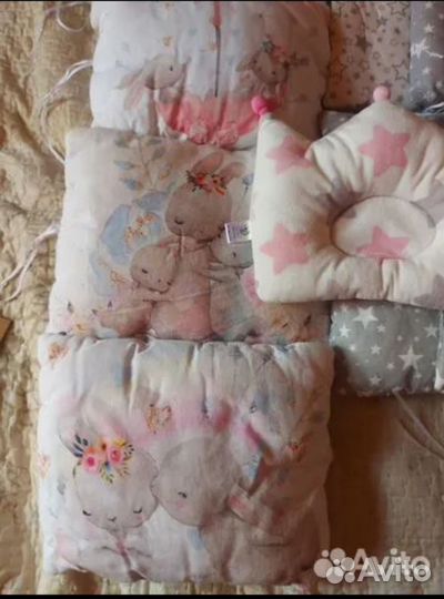 Бортики в детскую кроватку+подушка для новорожден