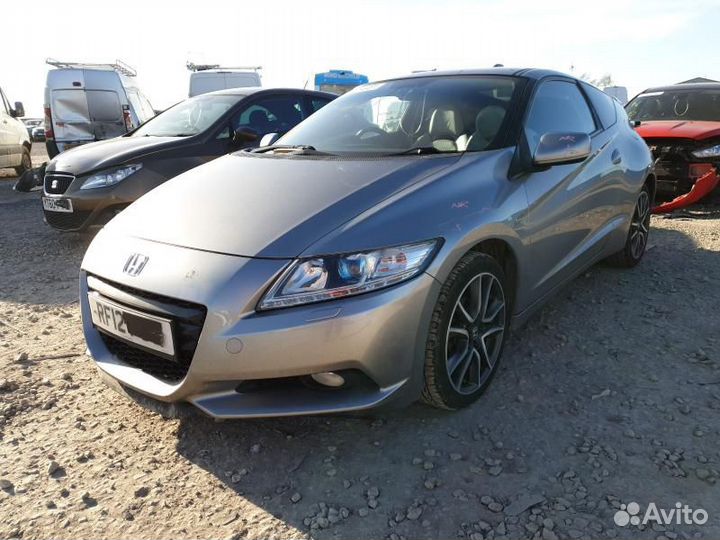 В разборе honda cr-z