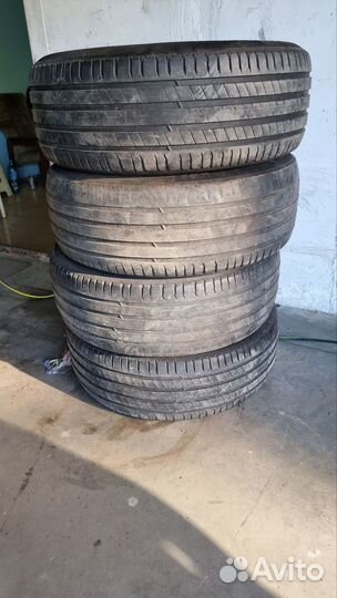 Michelin 4X4 A/T 245/60 R18