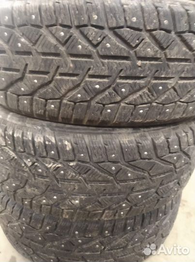 Tigar SUV Ice 215/60 R17
