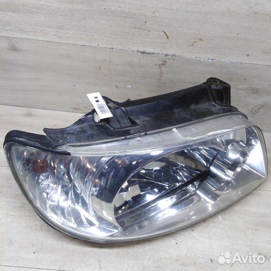 Фара передняя правая Hyundai matrix
