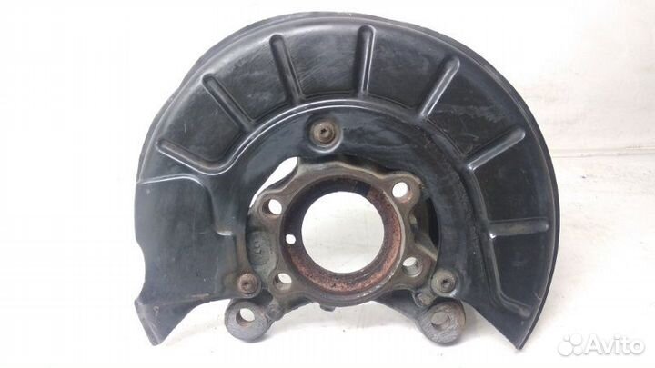 Кулак поворотный передний правый Volkswagen Jetta