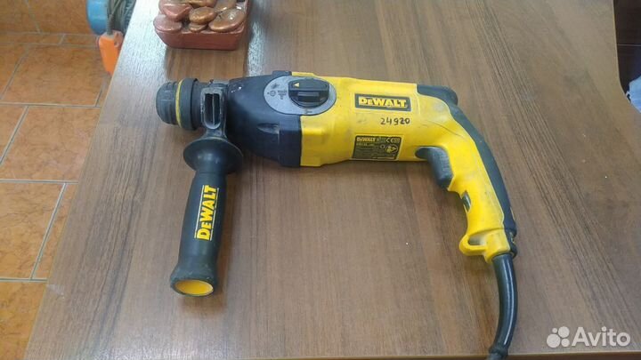 Перфоратор dewalt D 25123 K