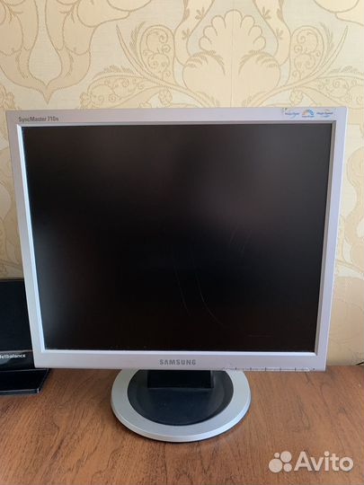 Монитор Samsung