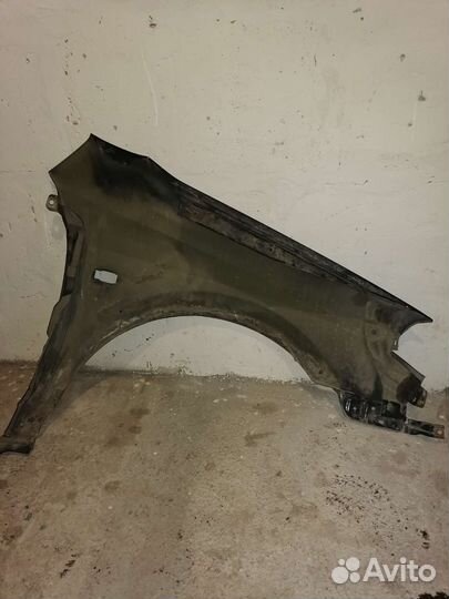 Крыло левое ниссан