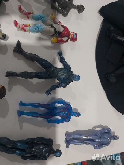 Фигурки героев