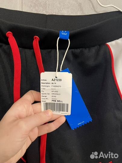 Спортивные штаны adidas