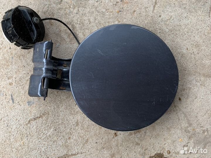 Лючок и крышка бензобака Мицубиси Лансер 10