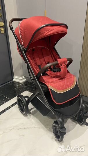 Прогулочная коляска yazoco новая