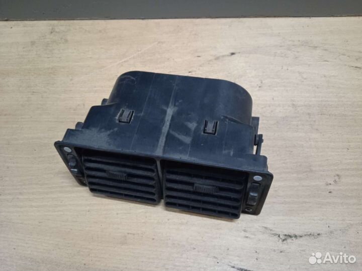 Дефлектор центральный bmw 5 E28 бмв 5 E28