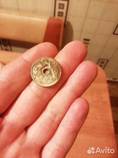 Японские йены