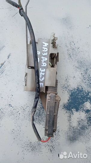 Замок двери mazda 323 f ba