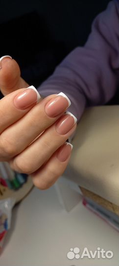 Маникюр,педикюр,укрепление ногтей гель лаком