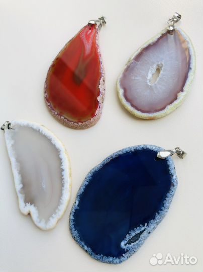 Кулоны с натуральными камнями