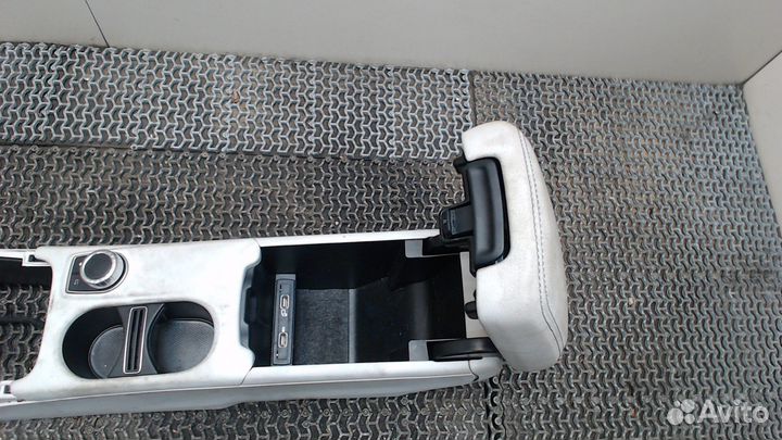 Консоль салона Mercedes CLA C117 2013, 2016